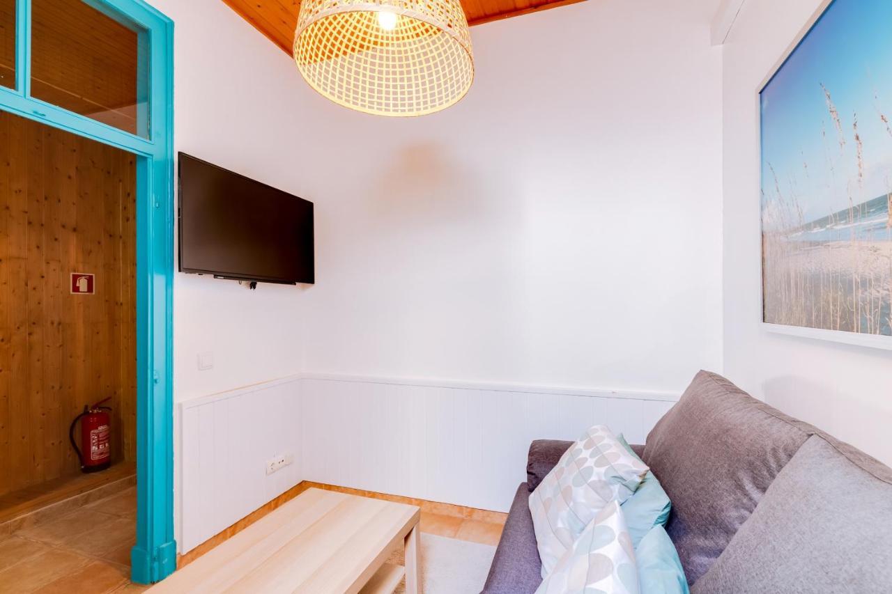 Trem - Located In Old City - Фаро Екстериор снимка