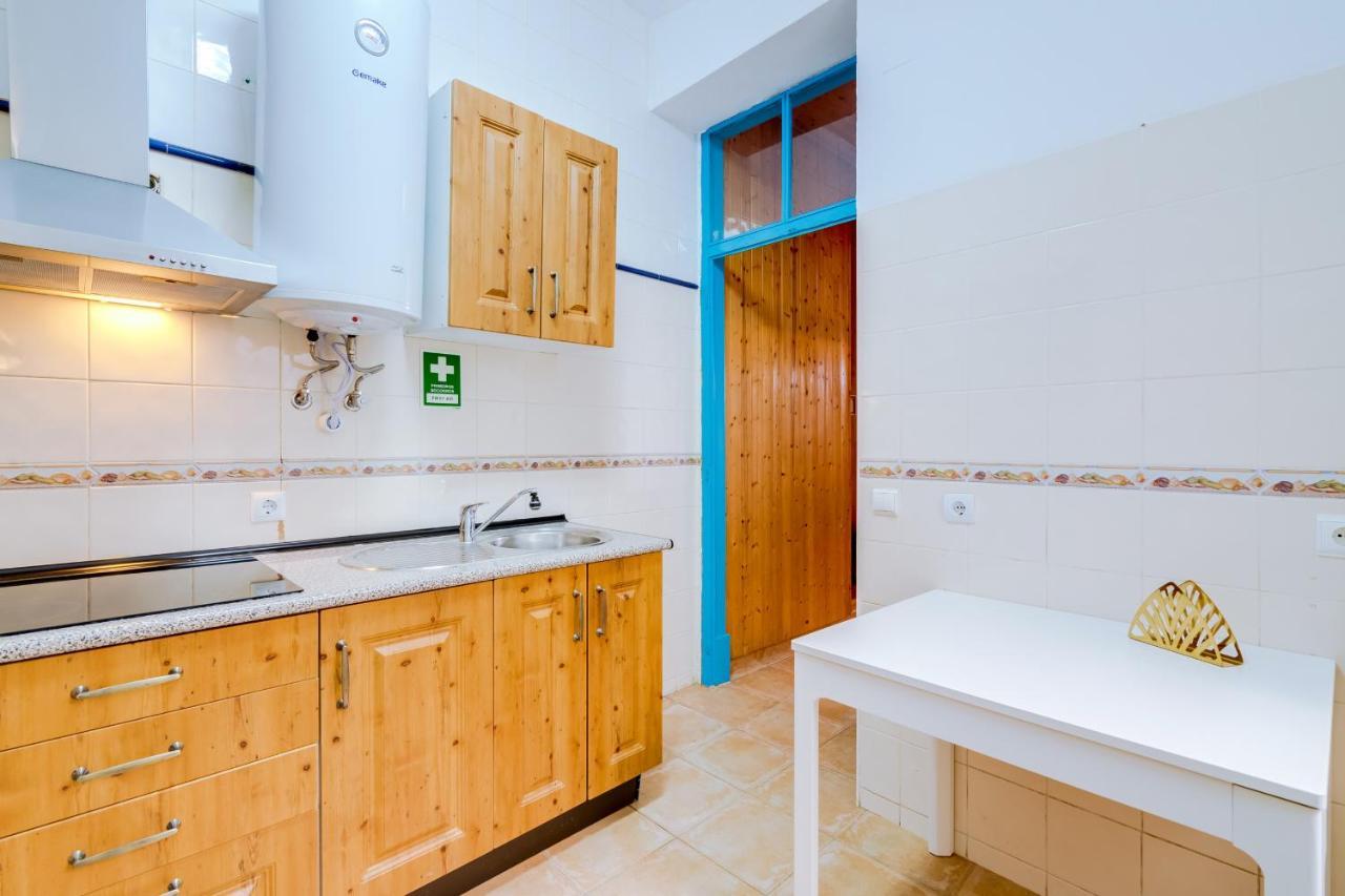 Trem - Located In Old City - Фаро Екстериор снимка