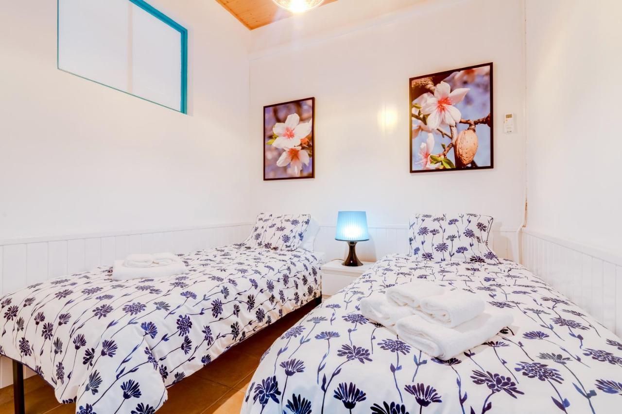 Trem - Located In Old City - Фаро Екстериор снимка