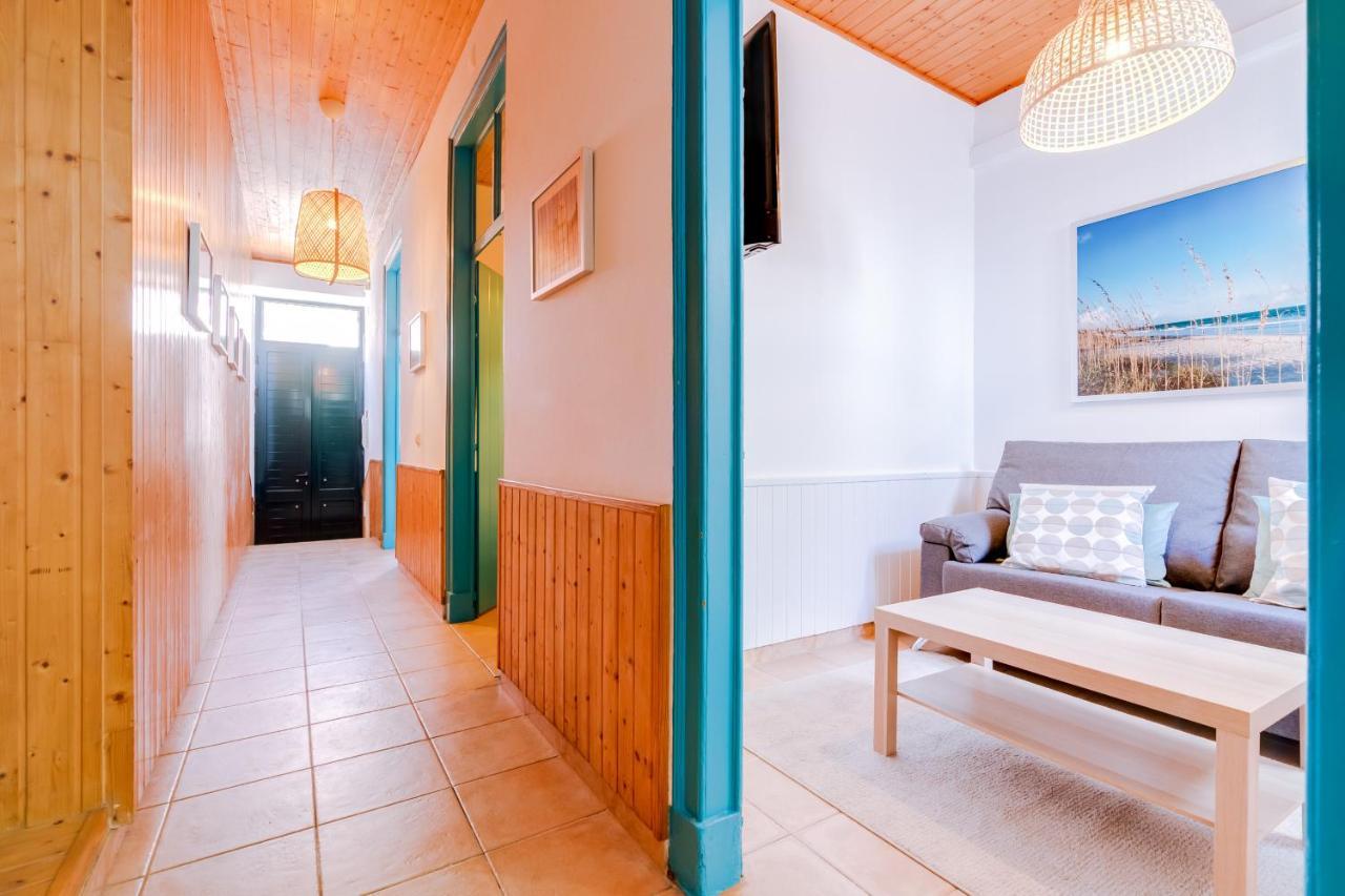 Trem - Located In Old City - Фаро Екстериор снимка