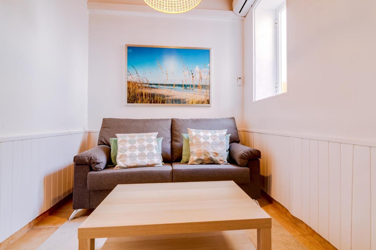 Trem - Located In Old City - Фаро Екстериор снимка